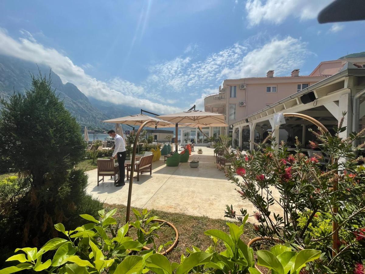 Montebay Perla Hotel Prčanj Kültér fotó